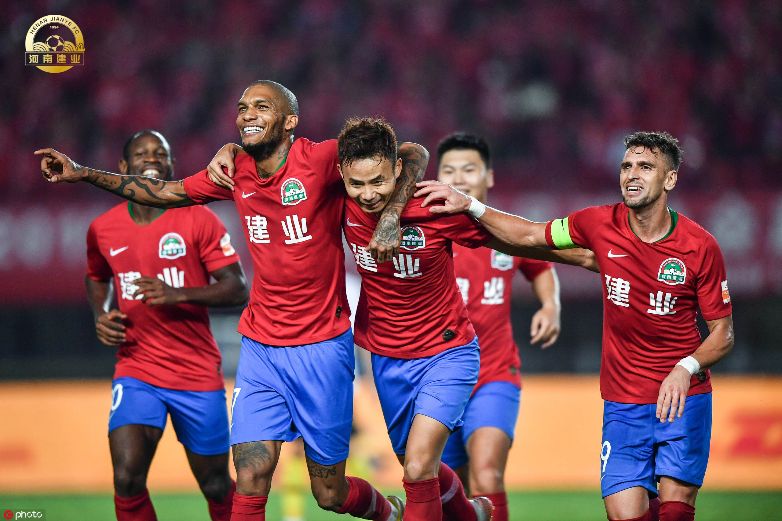 富力主场击败建业，继续保持不败纪录的简单介绍