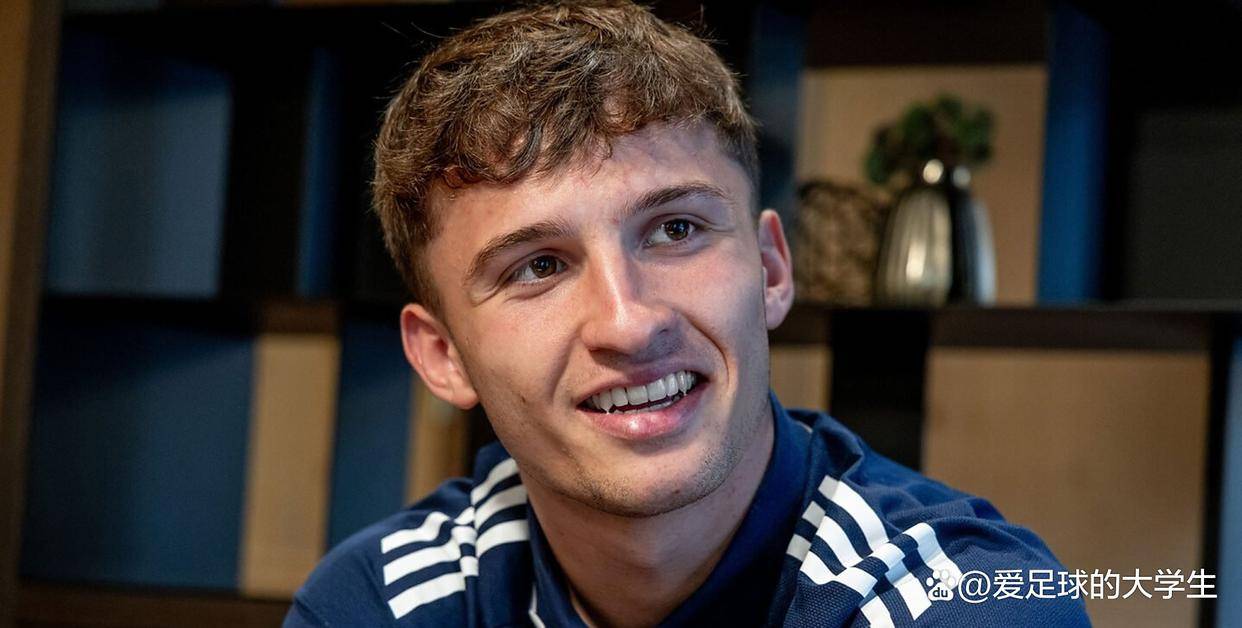 沙尔克陷入危机，被对手打败