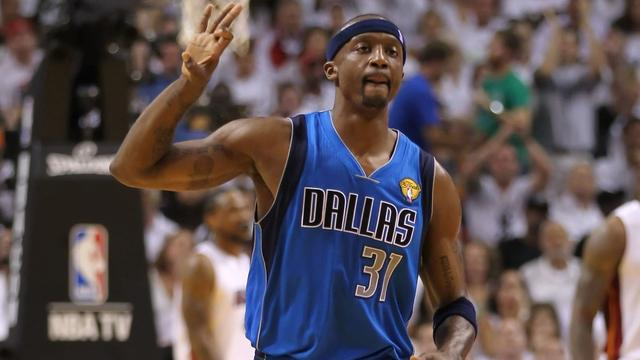 球星爆发！比分分析赛场再现神级操作的简单介绍