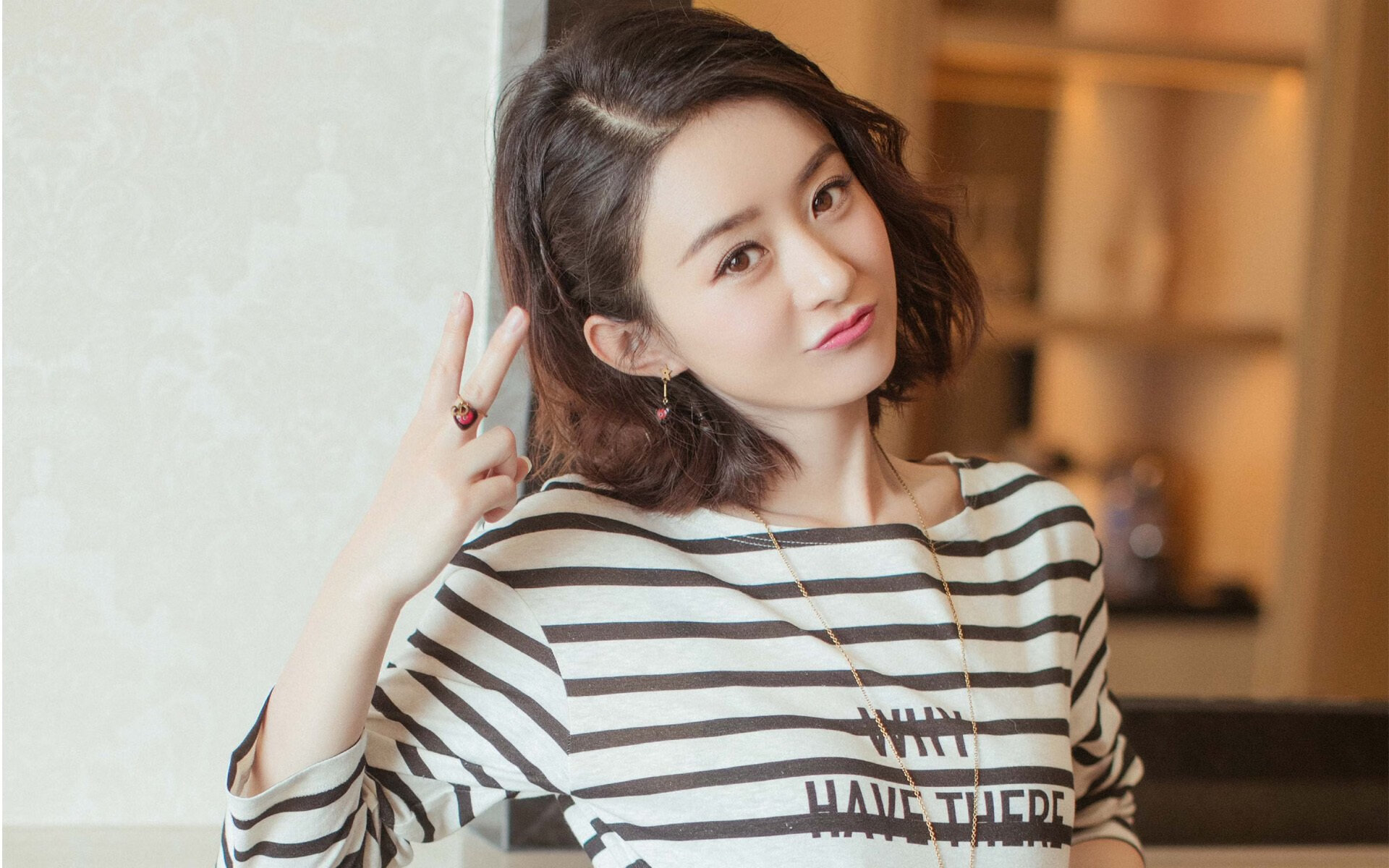 钢铁与丝绸的对话,厄瓜多尔险胜米兰,斯通斯的独舞之夜