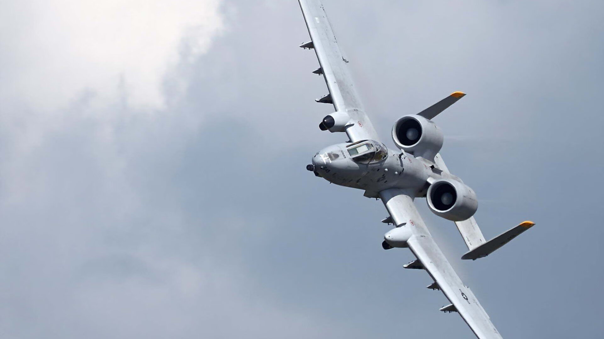 跨界角斗，黄蜂正面击溃篮网，利拉德在欧冠半决赛接管比赛